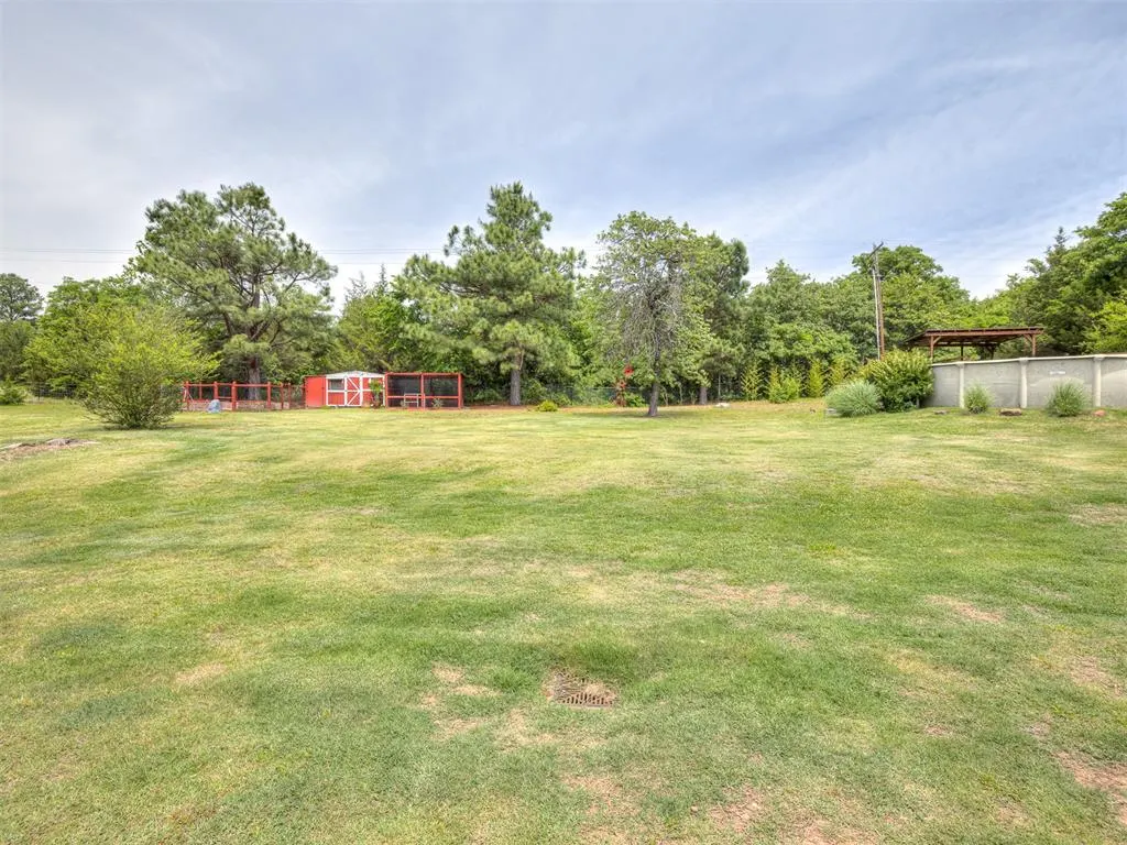 Photo 37 — 11725 Hilltop Drive, Norman, OK 73026