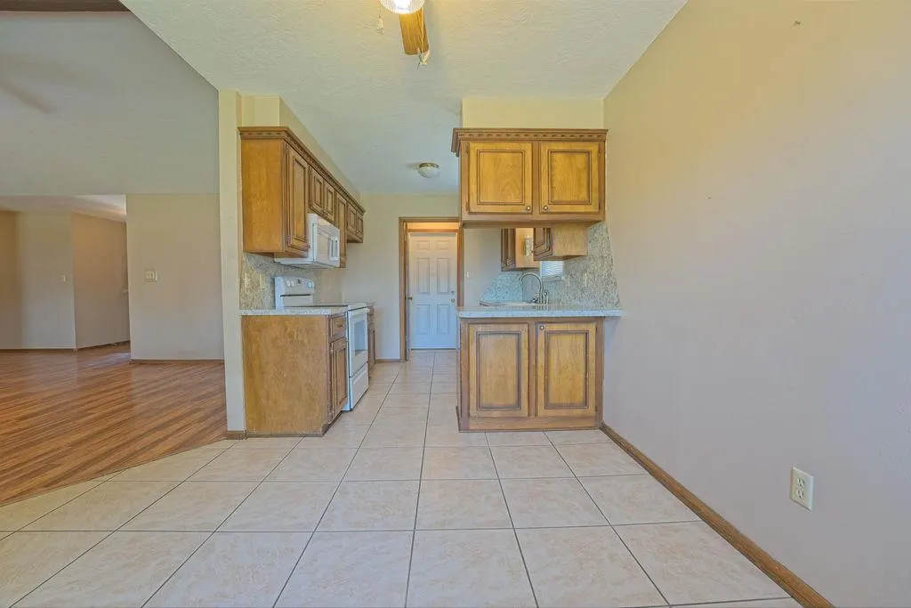 Photo 10 — 1905 Morren Drive, Norman, OK 73071