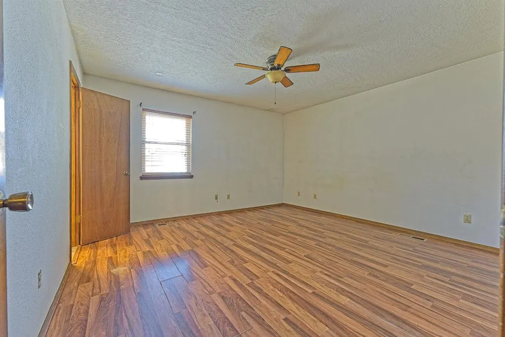 Photo 14 — 1905 Morren Drive, Norman, OK 73071