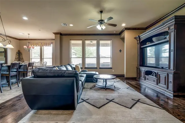 Photo 7 — 18301 Orozco Circle, Edmond, OK 73012