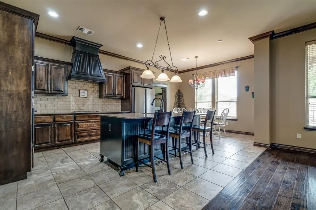 Photo 8 — 18301 Orozco Circle, Edmond, OK 73012