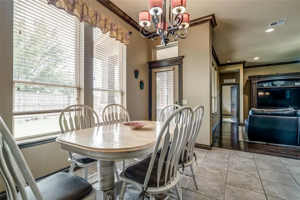 Photo 14 — 18301 Orozco Circle, Edmond, OK 73012