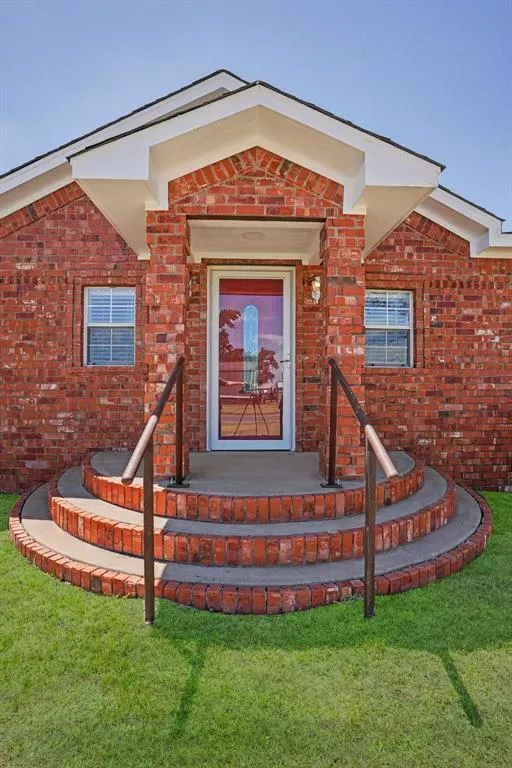 Photo 4 — 112 S Bryan Avenue, Duke, OK 73532