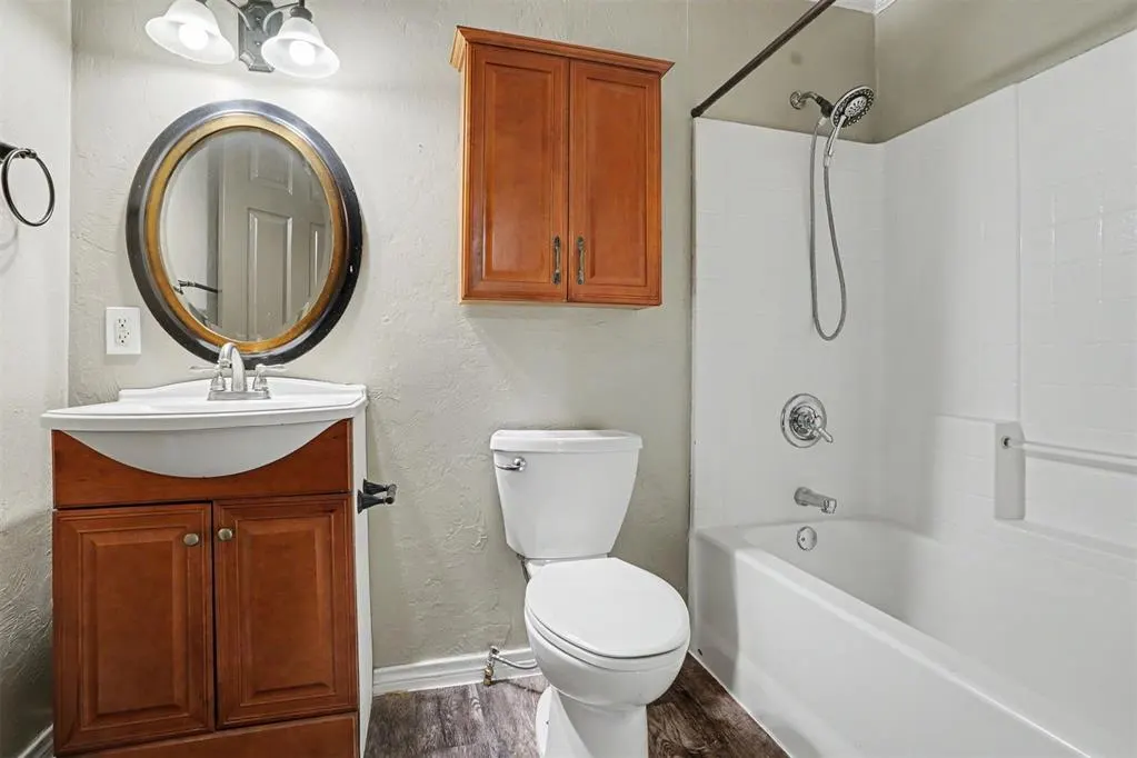 Photo 19 — 112 S Bryan Avenue, Duke, OK 73532