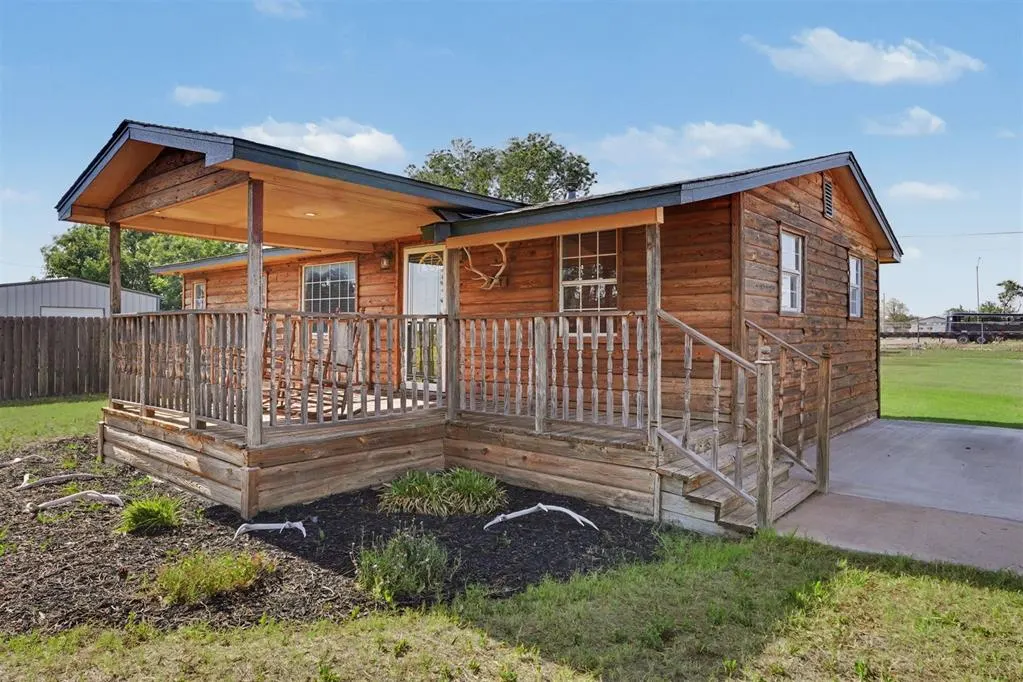 Photo 3 — 306 W 1st Street, Duke, OK 73532