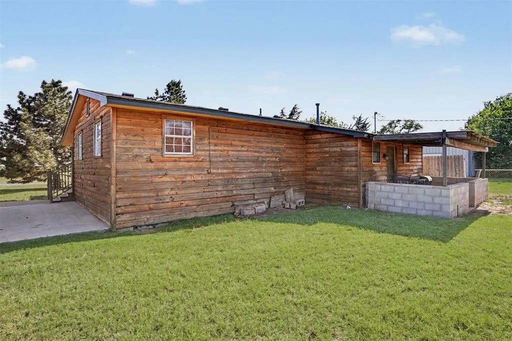 Photo 35 — 306 W 1st Street, Duke, OK 73532
