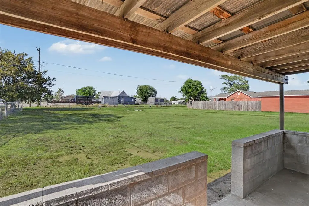 Photo 38 — 306 W 1st Street, Duke, OK 73532