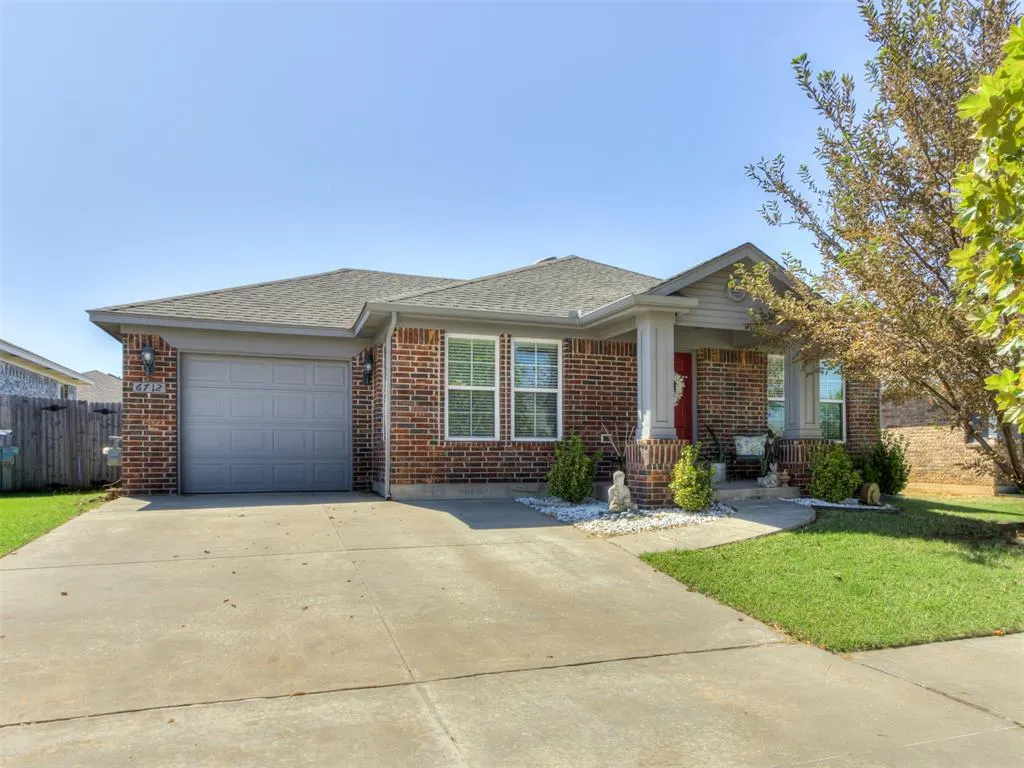 Photo 2 — 6712 NW 156 Street, Edmond, OK 73013