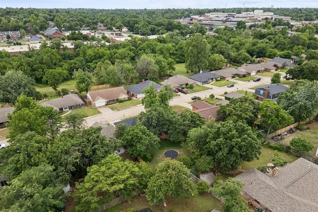 Photo 47 — 1313 Devonshire Court, Edmond, OK 73034