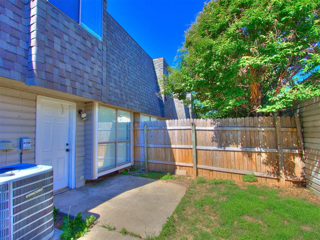 Photo 6 — 1309 Eastgate Drive 1311, Norman, OK 73071