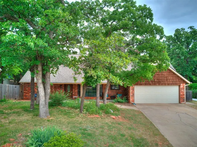 Front exterior — 2209 Colchester Terrace, Edmond, OK 73034
