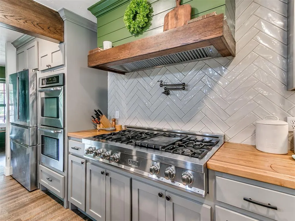 Photo 4 — 2209 Colchester Terrace, Edmond, OK 73034