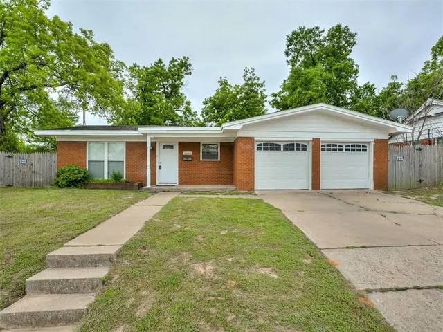 Photo 4 — 6400 NW 23rd Street, Bethany, OK 73008