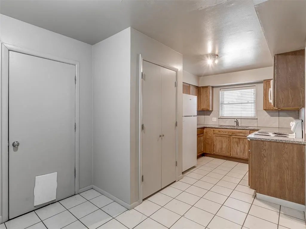 Photo 11 — 6400 NW 23rd Street, Bethany, OK 73008