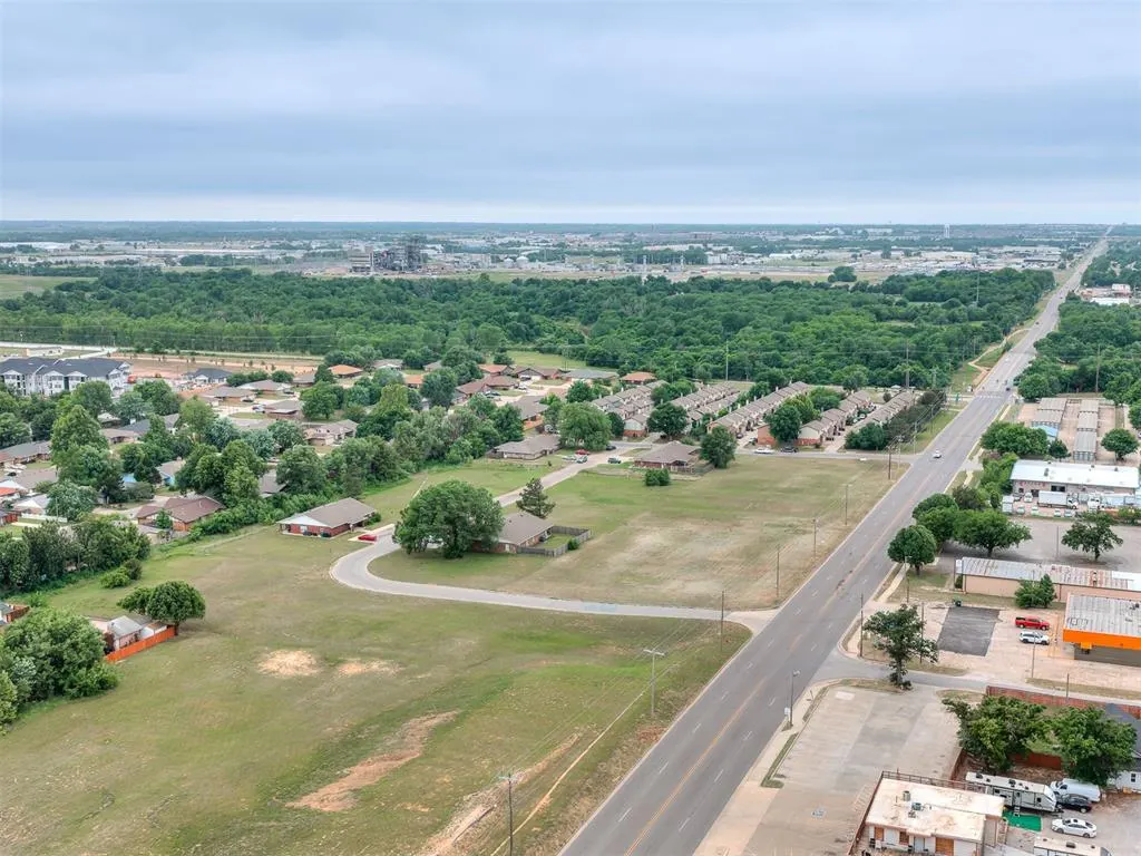 Photo 16 — 8240 NW 10th Street, Oklahoma City, OK 73127