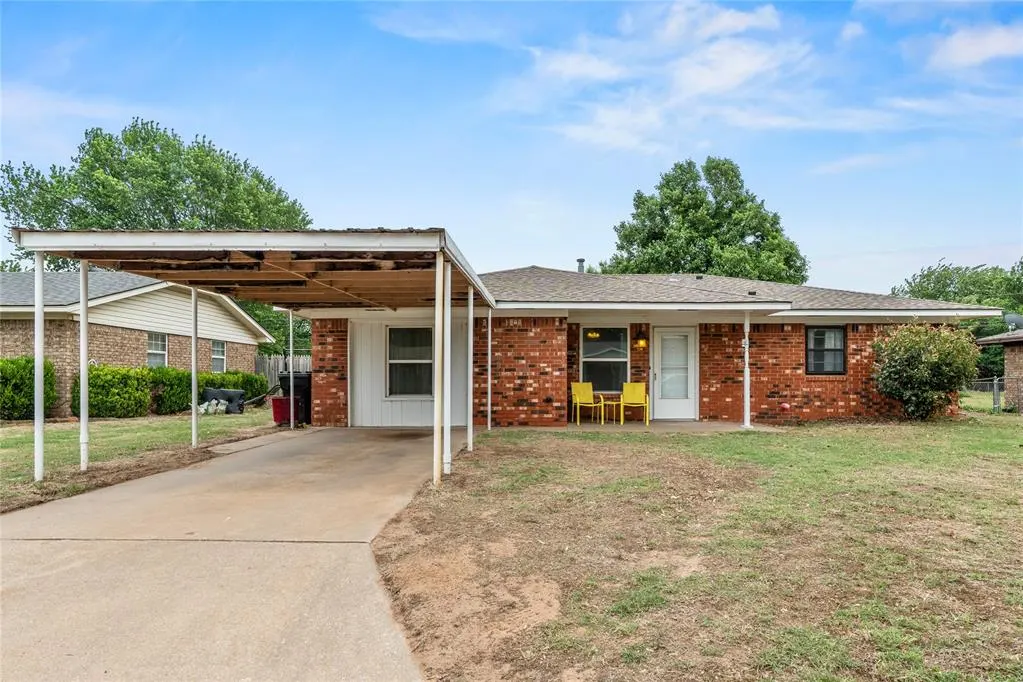 Photo 2 — 509 S Prouty Avenue, Watonga, OK 73772