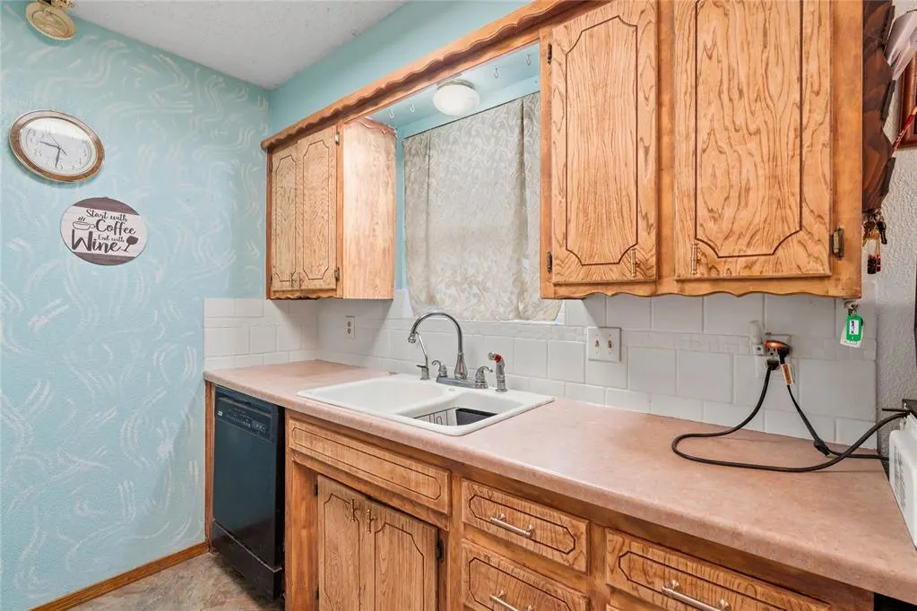 Photo 9 — 509 S Prouty Avenue, Watonga, OK 73772