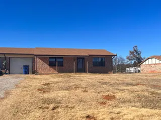Sold home at 928 N County Line Road