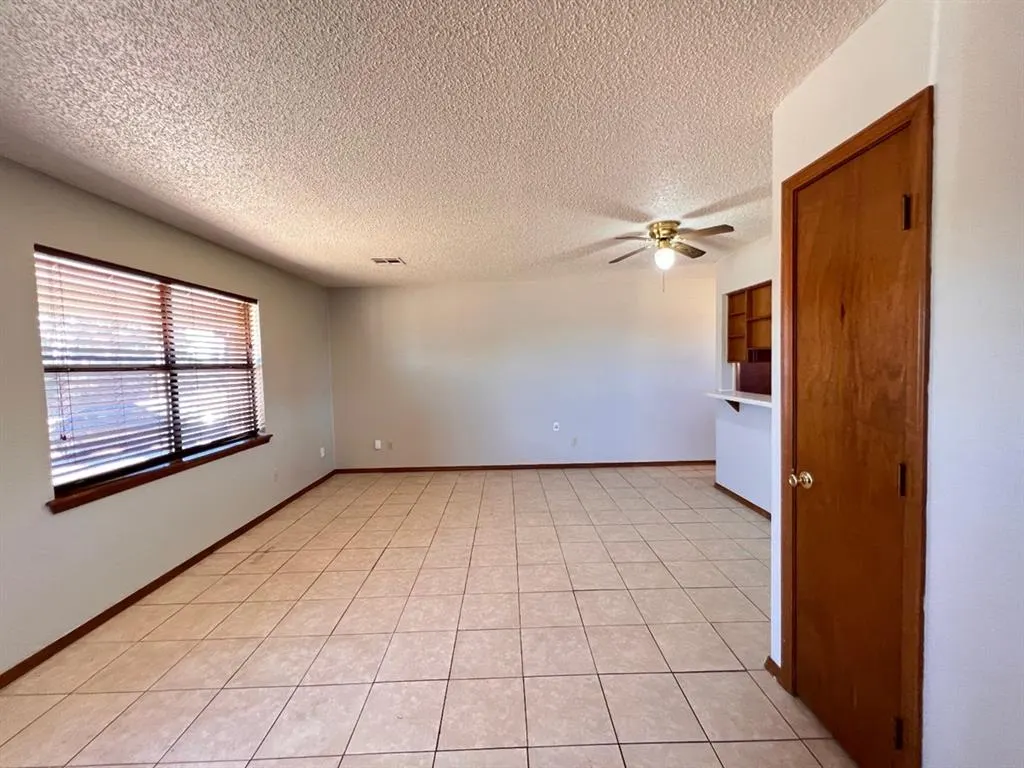 Photo 10 — 928 N County Line Road, Blanchard, OK 73010