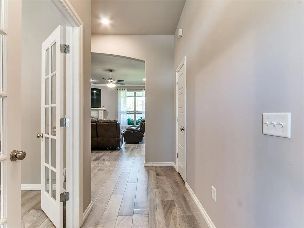 Photo 29 — 1833 W Trout Way, Mustang, OK 73064