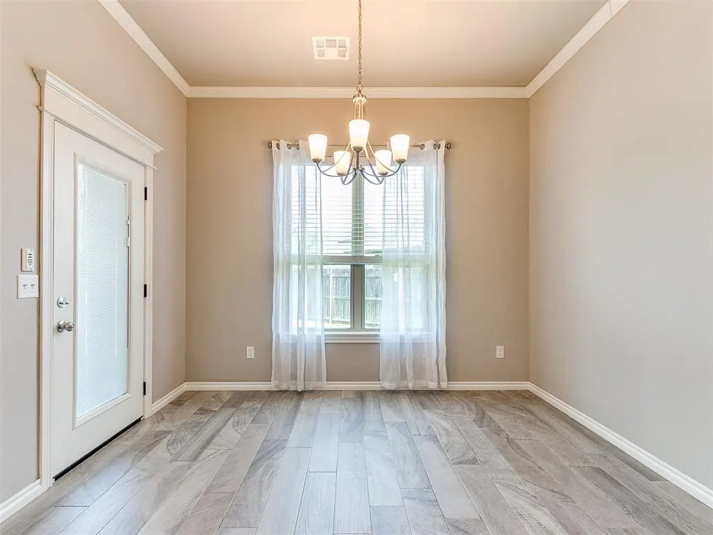 Photo 13 — 1833 W Trout Way, Mustang, OK 73064