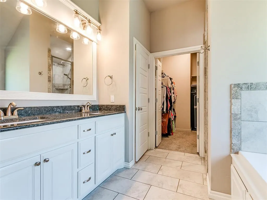 Photo 17 — 1833 W Trout Way, Mustang, OK 73064