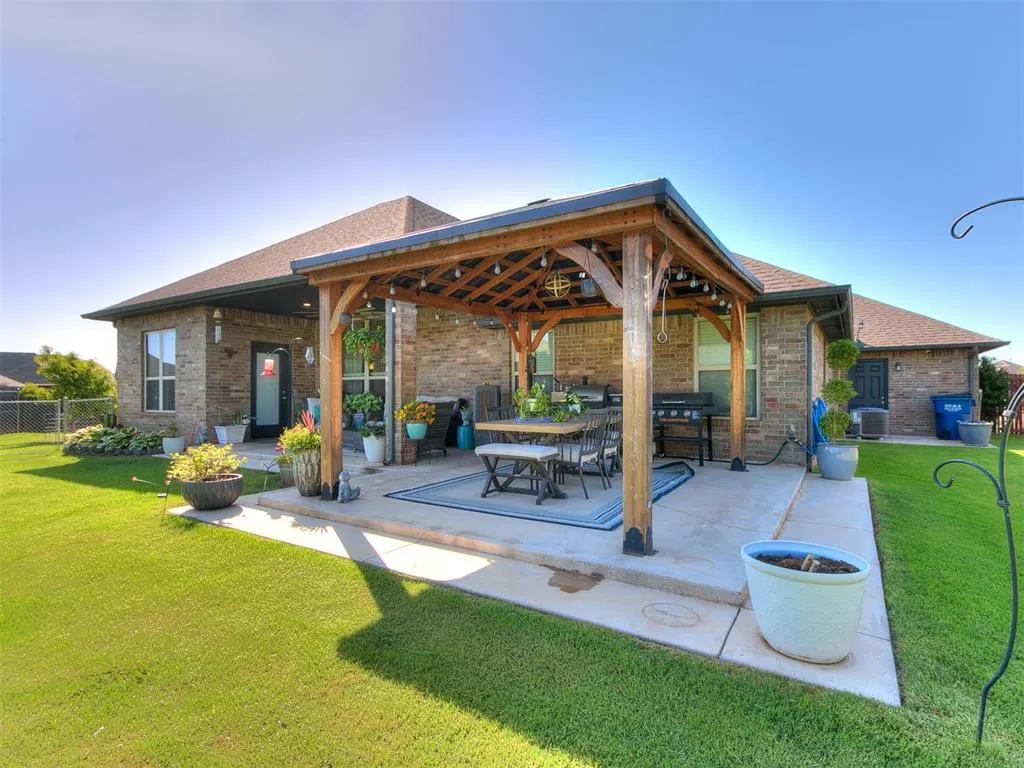 Photo 36 — 1833 W Trout Way, Mustang, OK 73064