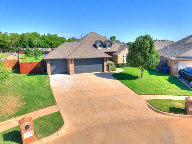 Front exterior — 1833 W Trout Way, Mustang, OK 73064