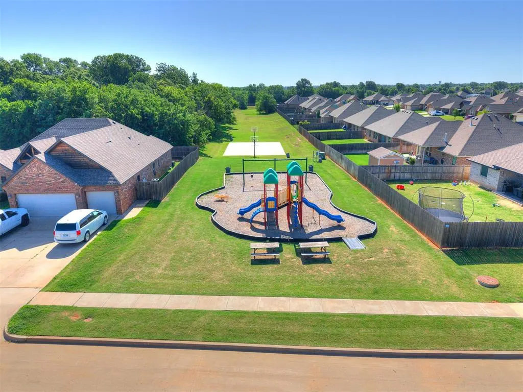 Photo 48 — 1833 W Trout Way, Mustang, OK 73064