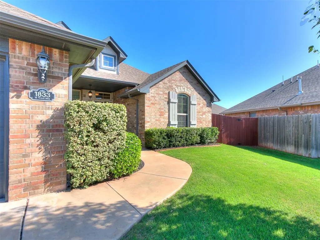 Photo 40 — 1833 W Trout Way, Mustang, OK 73064