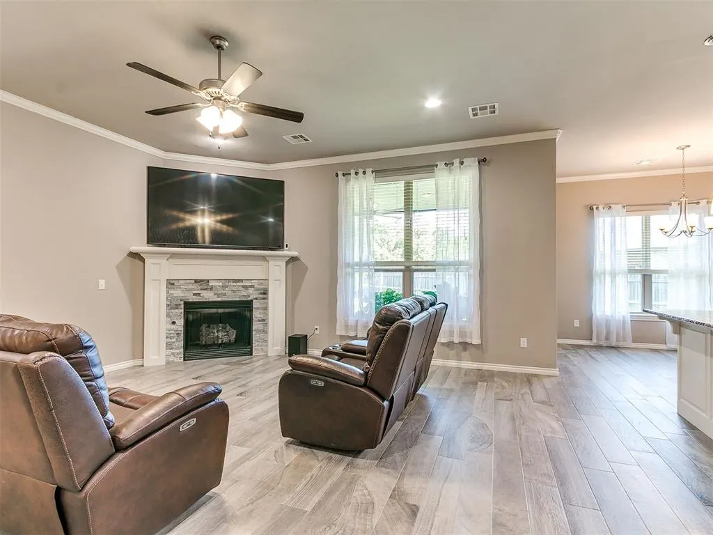 Photo 11 — 1833 W Trout Way, Mustang, OK 73064
