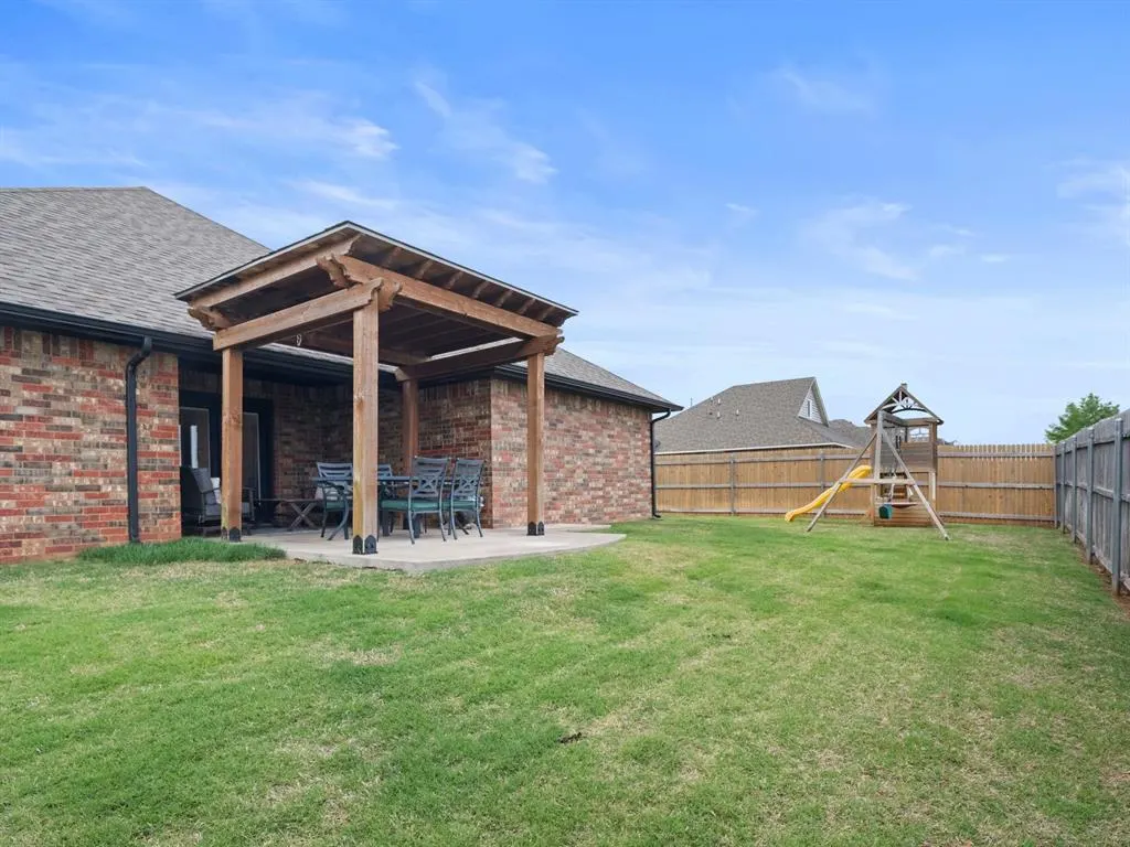 Photo 33 — 18601 Maidstone Lane, Edmond, OK 73012