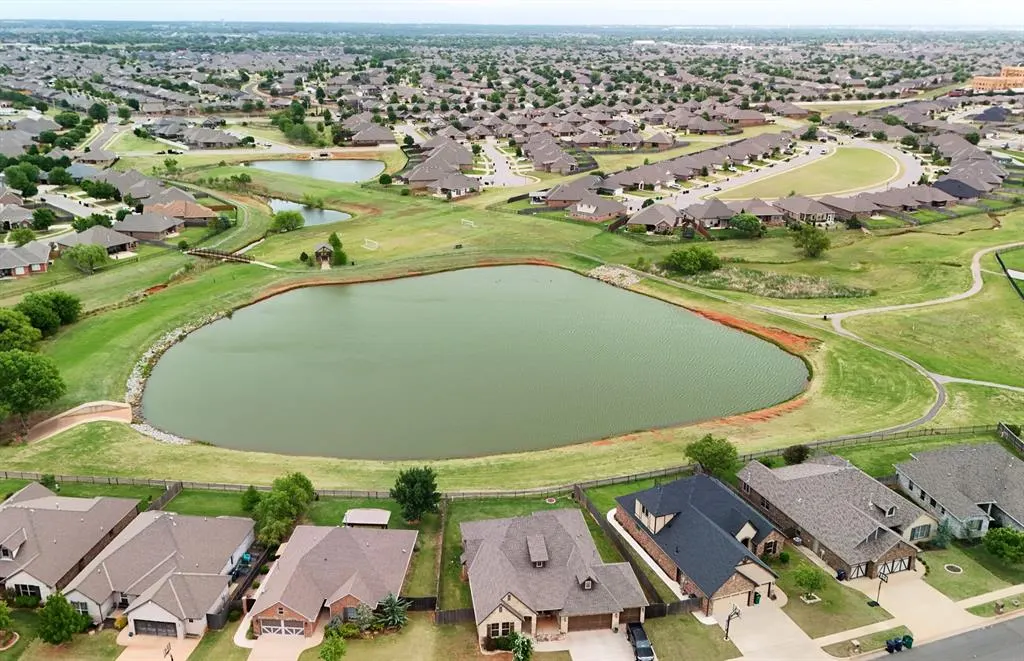 Photo 35 — 18601 Maidstone Lane, Edmond, OK 73012