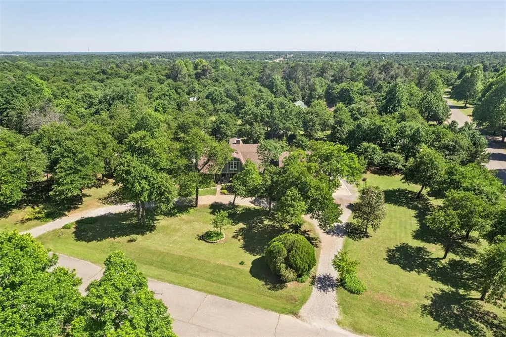 Front exterior — 3824 Smoking Oaks Drive, Oklahoma City, OK 73150