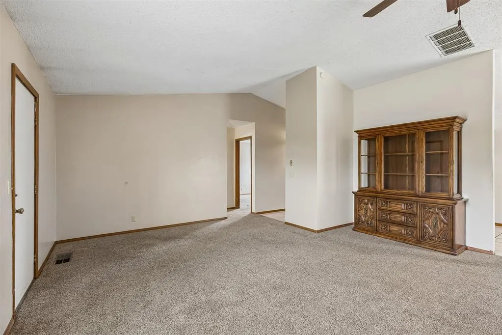 Photo 11 — 829 Lapwing Road, Edmond, OK 73003