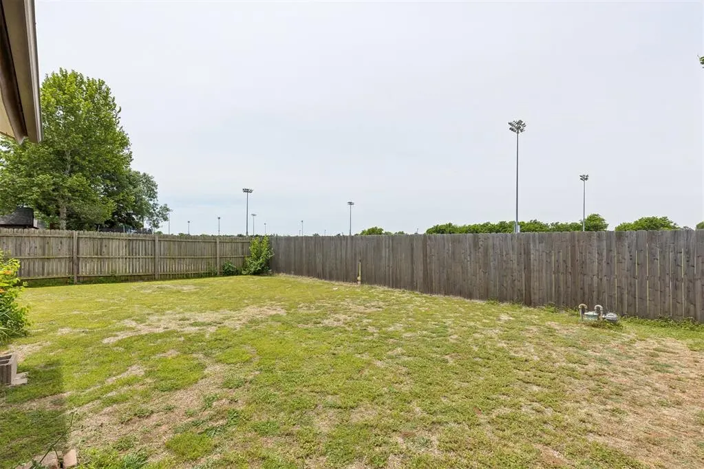 Photo 37 — 829 Lapwing Road, Edmond, OK 73003