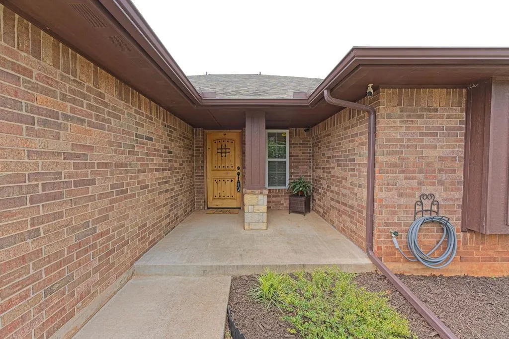 Photo 20 — 422 Tecumseh Meadows Court, Norman, OK 73069