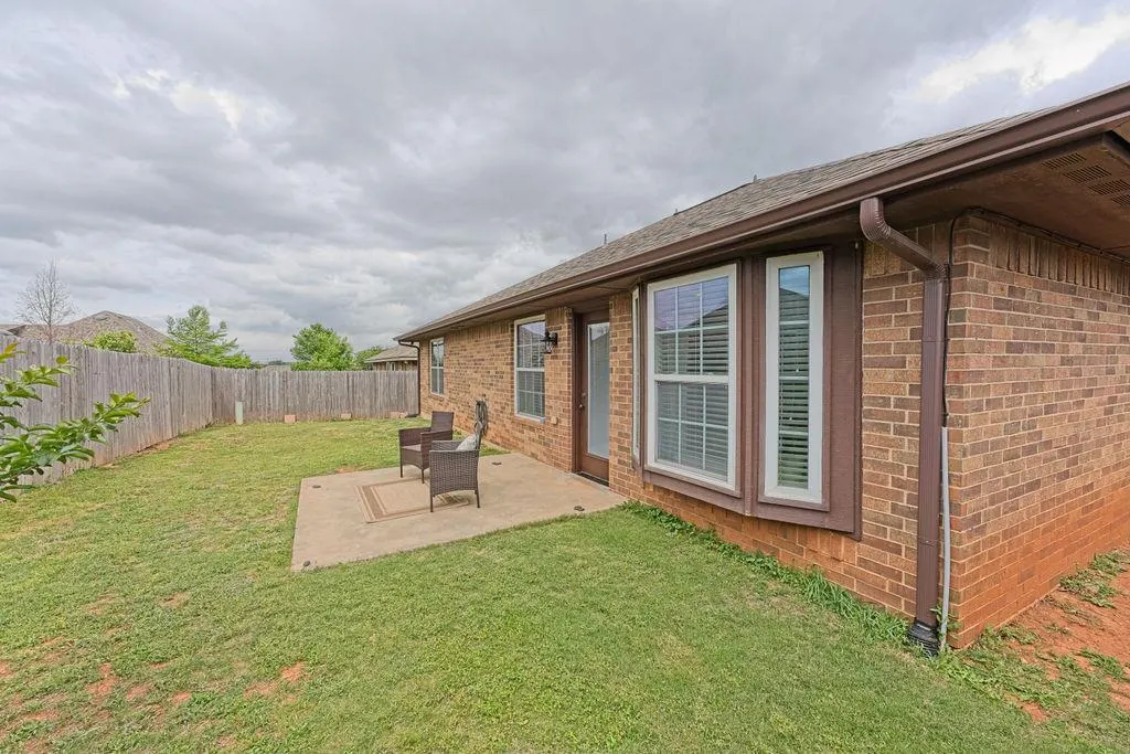 Photo 22 — 422 Tecumseh Meadows Court, Norman, OK 73069