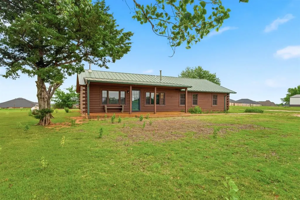 Photo 2 — 1214 S Dickerson Street, Newcastle, OK 73065