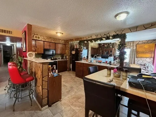 Photo 4 — 300 Division Street, Arcadia, OK 73007