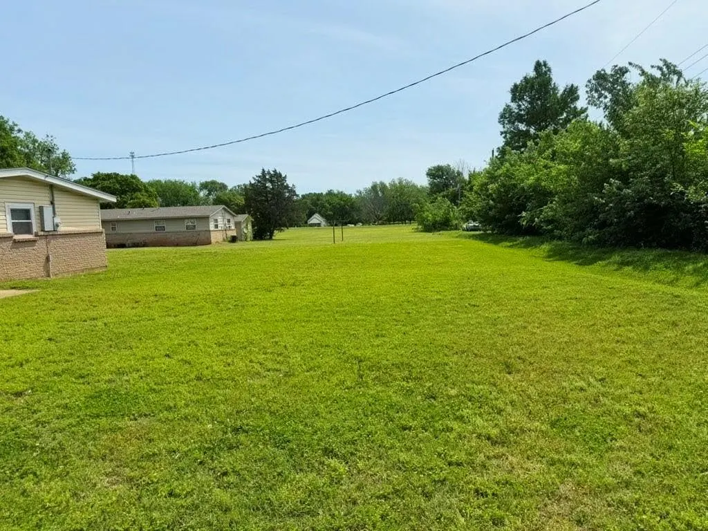 Photo 25 — 300 Division Street, Arcadia, OK 73007