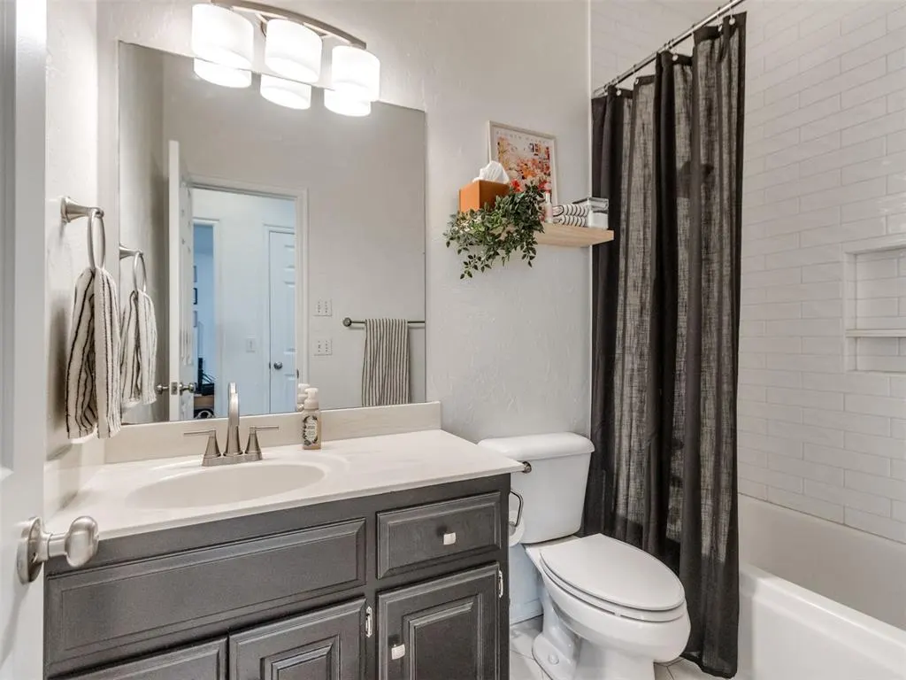 Photo 18 — 300 Hamptonridge Road, Edmond, OK 73034