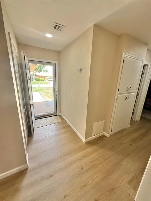 Photo 2 — 1712 Tyler Street, Altus, OK 73521