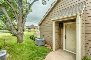 Sold home at 914 W Parkway Drive