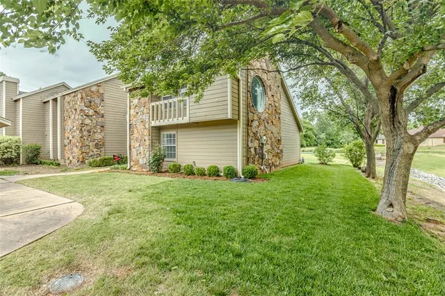 Photo 3 — 914 W Parkway Drive, Stillwater, OK 74075