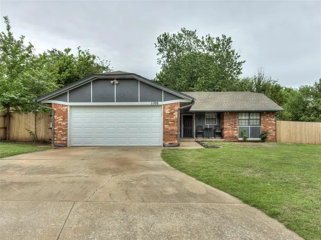 Photo 2 — 1100 Pintail Place, Edmond, OK 73003