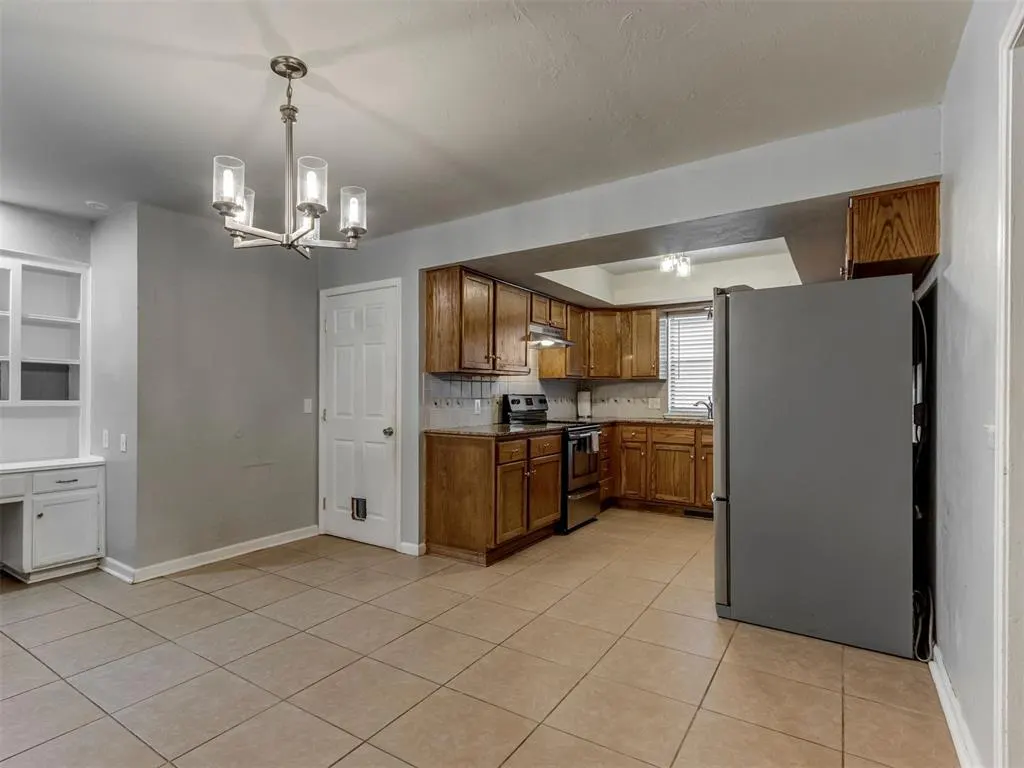 Photo 9 — 1100 Pintail Place, Edmond, OK 73003