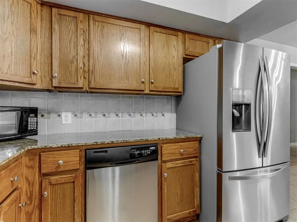 Photo 13 — 1100 Pintail Place, Edmond, OK 73003