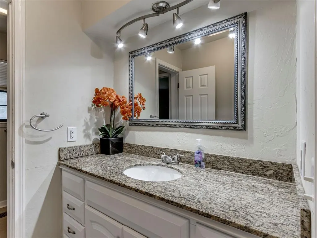 Photo 18 — 1100 Pintail Place, Edmond, OK 73003