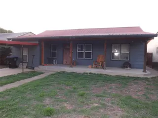 Sold home at 608 E Davis Street